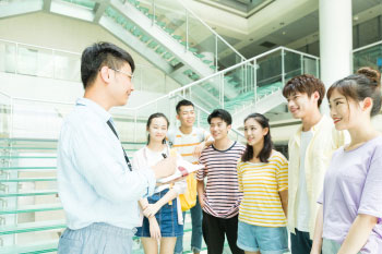 中職高職學(xué)校 中職高職學(xué)校